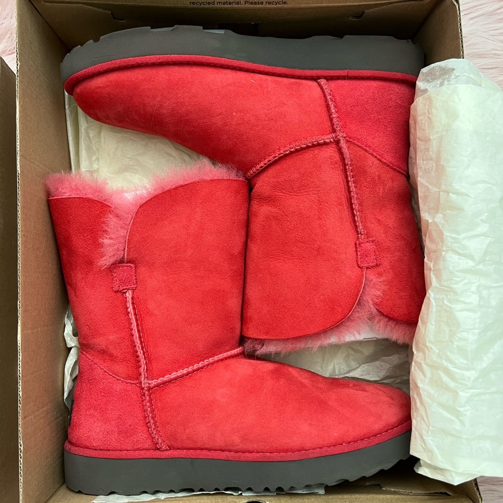 UGG Classic Cuff Short